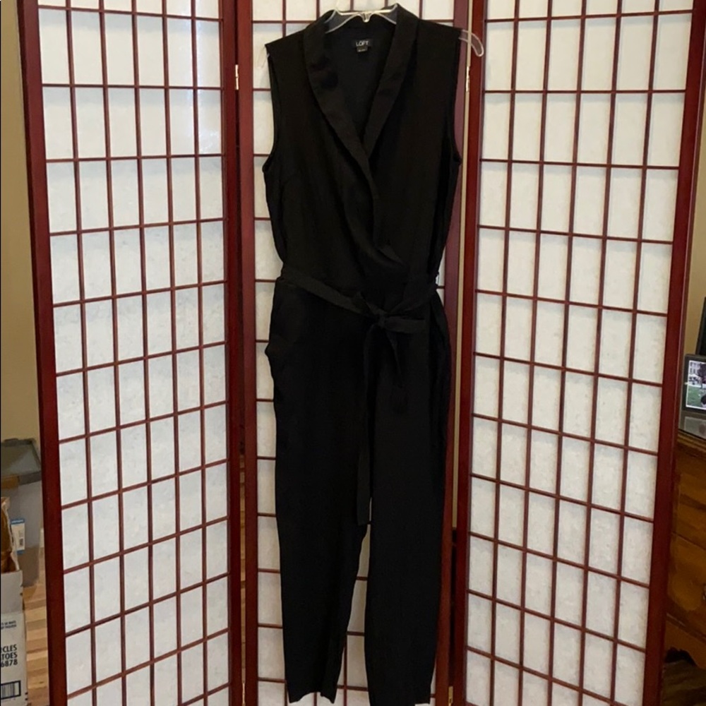 LOFT Sleeveless tux lapel jumpsuit with Pockets!